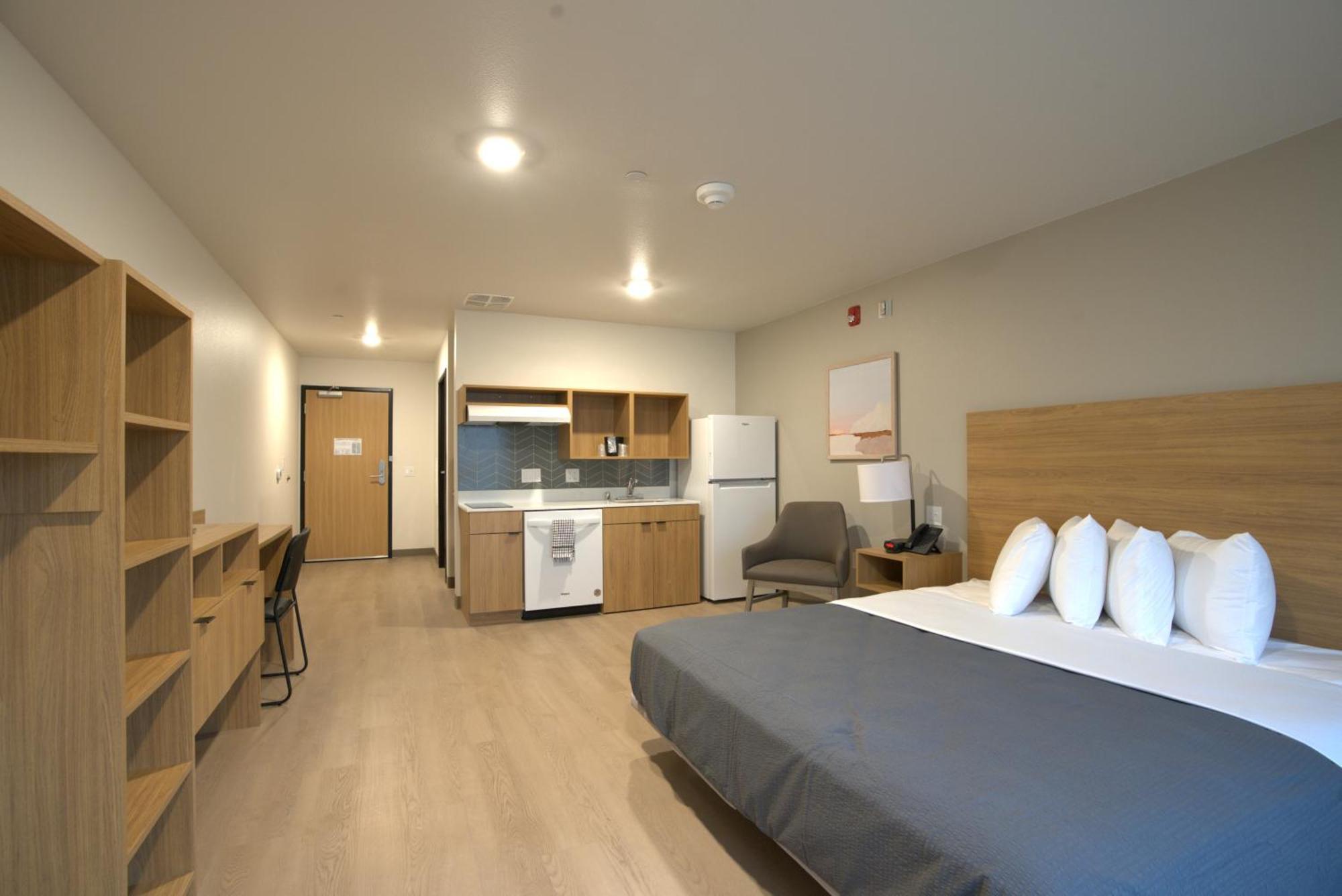 Livaway Suites Tri-Cities-Richland Exterior photo